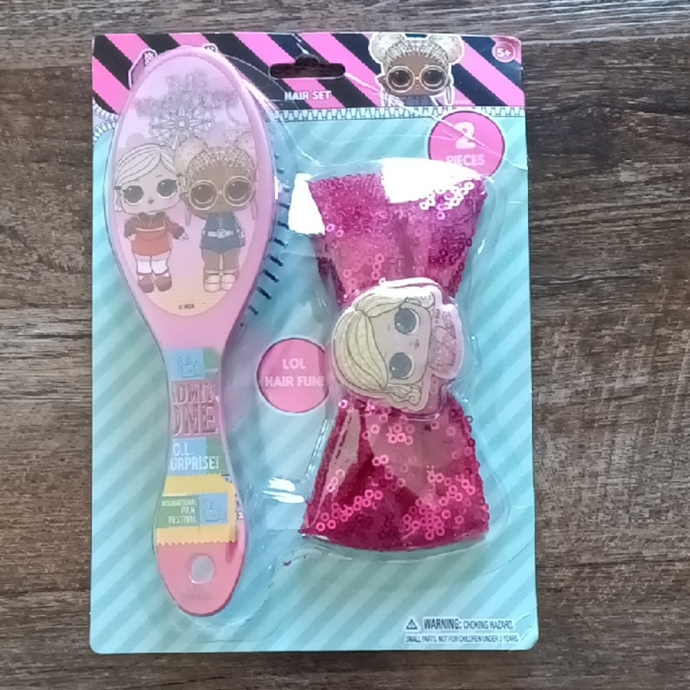 L.O.L. Surprise! Pink Hair Brush and Hair Accessory Set